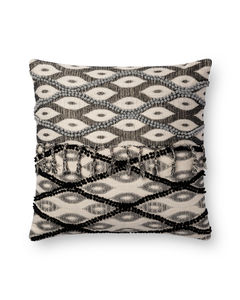 P0698 Black/White 18