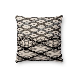 P0698 Black/White 18